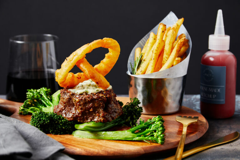 tournedo of beef au poivre - gf