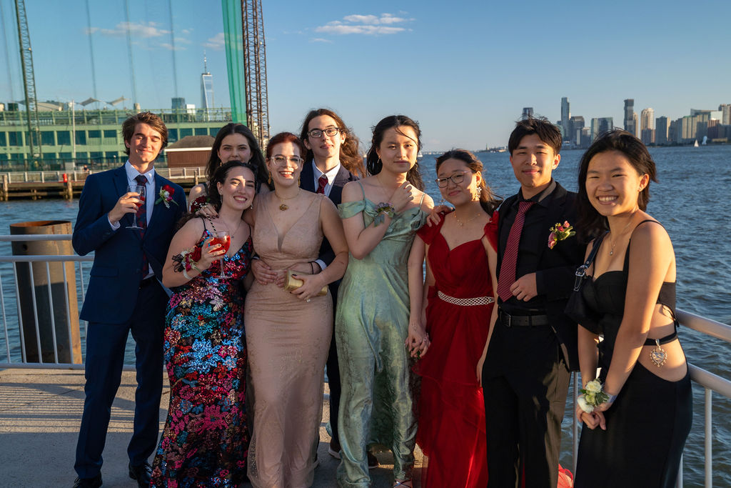 Graduates posing at their Prom Party at Pier Sixty