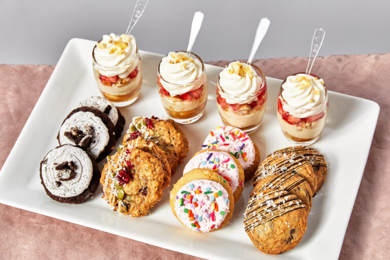 family style cookies & cream